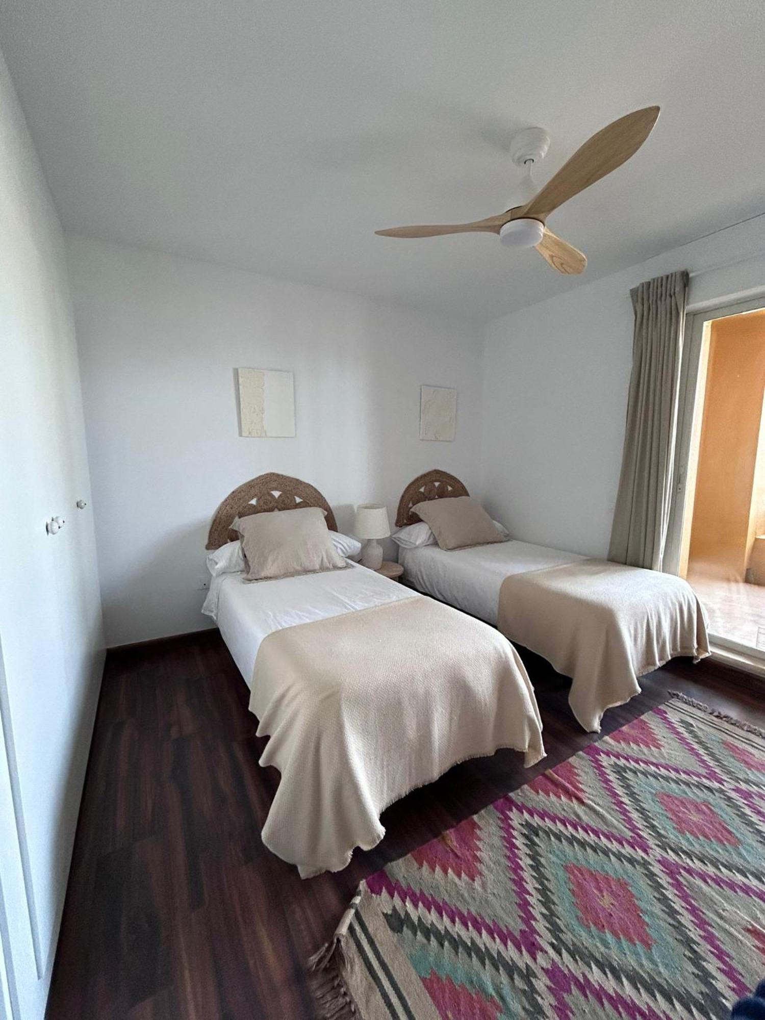Puerto Sotogrande Con Vistas Al Mar Apartment ภายนอก รูปภาพ